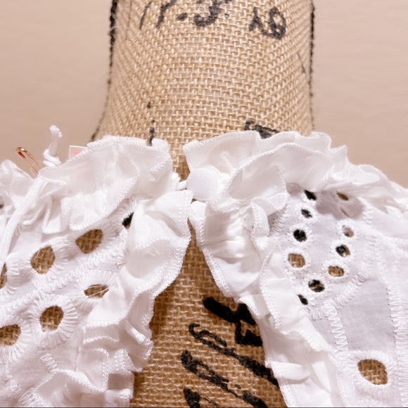 White Eyelet lace open-back Romper - Picture 10 of 16